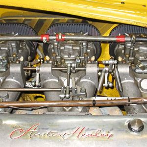 Selbst die Besitzer englischer (Sport-)Wagen griffen bzw. greifen zu Weber-Vergasern. Die, vom Prinzip Spritzdüsenvergaser, unterscheiden sich von den sonst auf der Insel seinerzeit meist verbauten Gleichdruckvergasern (SU).(Bild:  Dominsky – VCG)