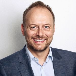 Winkelmann übernimmt die Aufgaben von Martin Siegenthaler, der aber als Head of Customer Experience (CX) & E-Commerce dem Importeur erhalten bleibt.(Bild:  Cadillac)