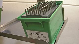 Alter Bekannter: Der Kanban-Behälter ist mittlerweile Standard in der Produktion. Doch viele fragen sich, wann lohnt sich eigentlich ein Kanban-System für mein Unternehmen?  (Bild: Ingenics)