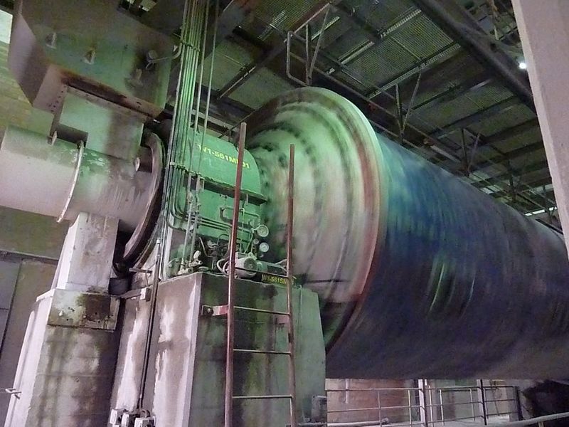 The mill control can be optimized based on predicted quality parameters, which in turn reduce energy consumption and improve the cost-effectiveness and availability of the plant and the quality of the product.  (Picture: Siemens)