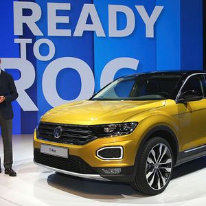 VW-Pkw-Vorstandsvorsitzender Dr. Herbert Diess stellt den T-Roc am Comer See vor.