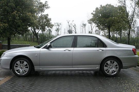 Der Roewe 750 – unverkennbar direkt verwandt mit dem Rover 75. (Archiv: Vogel Business Media)