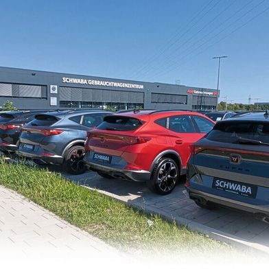 Das Schwaba-Gebrauchtwagenzentrum ist auf einem knapp 33.000 Quadratmeter großen Gelände gebaut worden. (Bild: Mauritz – VCG)