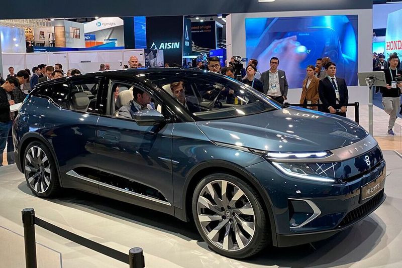 Byton will sein in Nanjing gefertigtes E-SUV „M-Byte“... (press-inform)