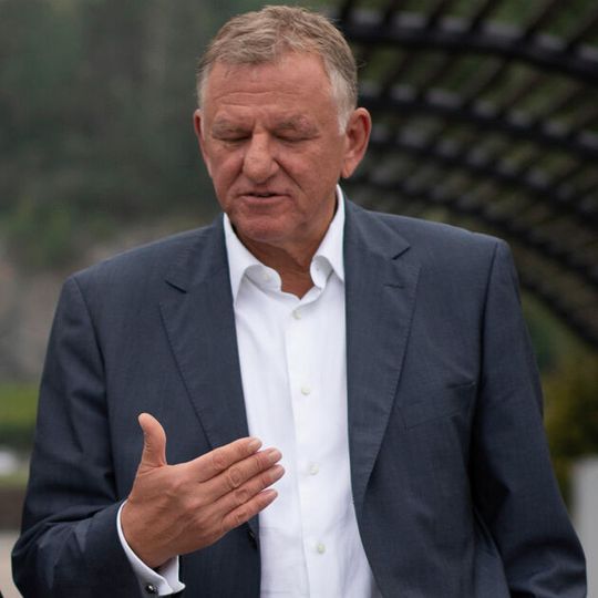 Andreas Renschler hatte in den letzten Jahren den Nutzfahrzeugkonzern Traton geschmiedet. Nun verlässt er den Lkw-Bauer überraschend. Andreas Renschler hatte in den letzten Jahren den Nutzfahrzeugkonzern Traton geschmiedet. Nun verlässt er den Lkw-Bauer überraschend.