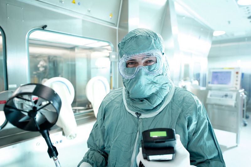 Der Mensch selbst ist die größte „Partikelschleuder“ – Sparpotentiale bietet daher das teilweise Herunterfahren der Systeme in der produktionsfreien Zeit (z.B. am Wochenende). (Bild: Klaus Hohnwald/STZ-EURO)