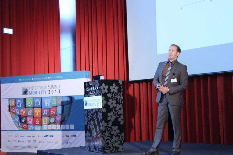 Bei Mobility-Lösungen im Unternehmensumfeld gilt es viel zu beachten, wie zum Beispiel die Rechtslage, die Anforderungen aus dem Betriebsrat sowie den Datenschutz. Hubert Krautter von Finanz Informatik Technologie Service referierte darüber. (Vogel IT-Medien)