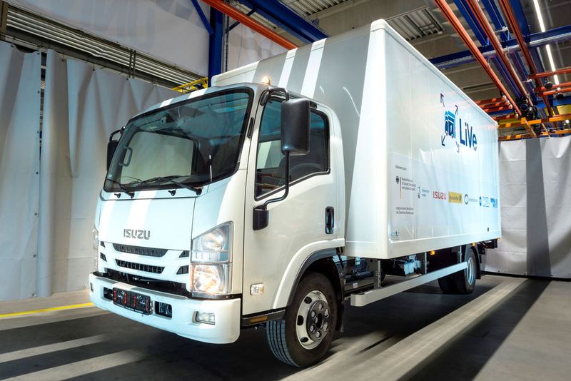 Am Lehrstuhl „Production Engineering of E-Mobility Components“ (PEM) der RWTH Aachen ist ein batterieelektrisches Nutzfahrzeug mit 7,5t Gesamtgewicht im Forschungsprojekt „Li-Ve“ entstanden. (Bild: BPW Bergische Achsen)