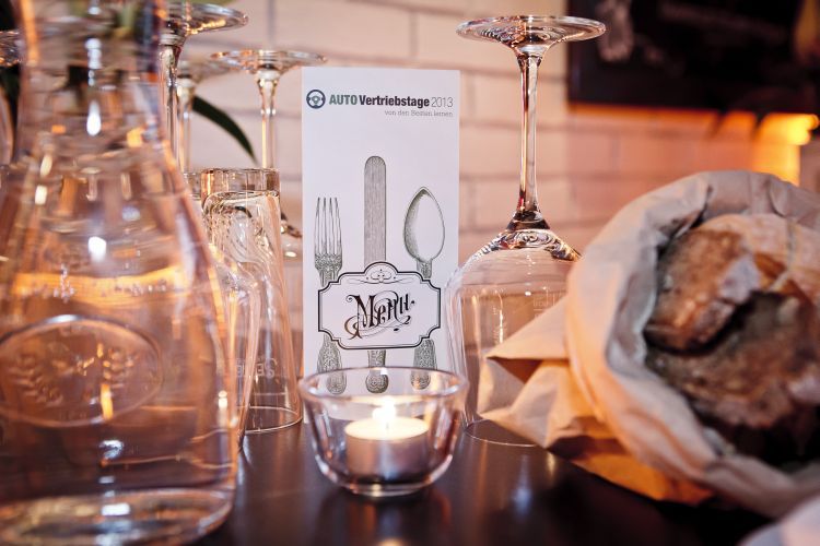 Zur Abendveranstaltung trafen sich die Teilnehmer im Restaurant Lammbock in der Innenstadt Würzburgs. (Foto: Bausewein)