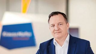 Das ist Dirk Musser, der neue Geschäftsführer bei Krauss-Maffei. Er wird ab dem 1. April 2026 die Aufgaben von Jörg Stech übernehmen, der Ende März, wie es heißt, auf eigenen Wunsch den Stuhl räumen wird. (Bild: Krauss-Maffei)