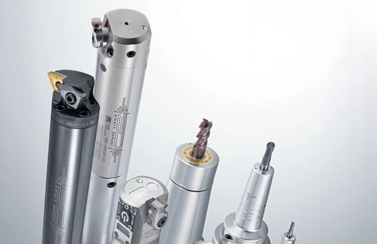 Neben den Neuentwicklungen präsentierte Big Daishowa ein umfassendes Portfolio an hochpräzisen Werkzeugsystemen – von Smart Dampern und Kraftspannfuttern über Feinbohrköpfe bis hin zu Spannzangensystemen und Hydrodehnspanntechnologie.(Bild:  Big Daishowa)