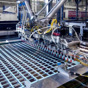 Geht eine Bestellung ein, beginnt das System vollautomatisch und ohne menschlische Eingriffe...