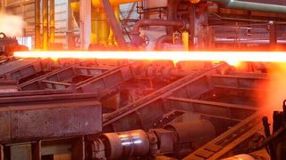 Gravierende Veränderungen stehen bei Hüttenwerke Krupp Mannesmann (HKM) an. Denn jetzt übernimmt die Salzgitter AG alle Anteile. Leider wird das die meisten Jobs bei HKM kosten. Auch die jährliche Rohstahlproduktion soll eingedampft werden, damit die Zukuft sicher ist ... (Bild: HKM)