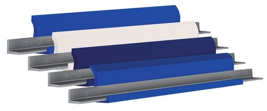 Die Abstreifblätter bestehen aus FDA-konformem, für Lebensmittel zugelassenem Kunststoff und sind auf Wunsch in einer für Metallscanner erfassbaren Variante erhältlich. Die Abstreifblätter bestehen aus FDA-konformem, für Lebensmittel zugelassenem Kunststoff und sind auf Wunsch in einer für Metallscanner erfassbaren Variante erhältlich.