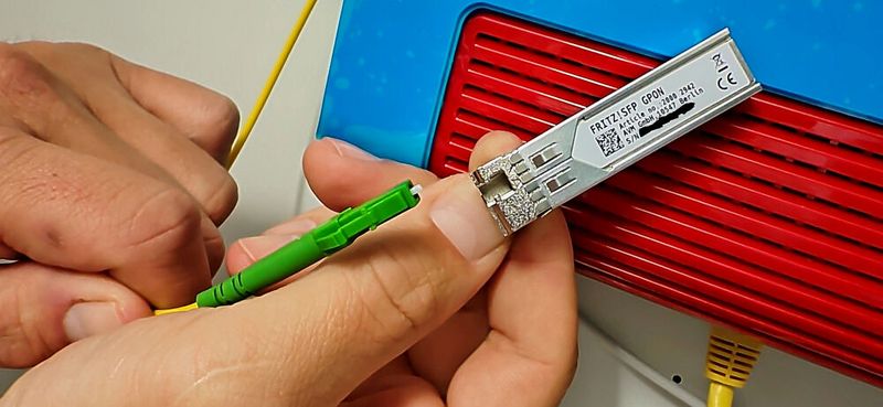AVM Fritzbox 5590 Fiber – SFP-GPON-Glasfaser-Transceiver-Modul. (Bild: Harald Karcher)