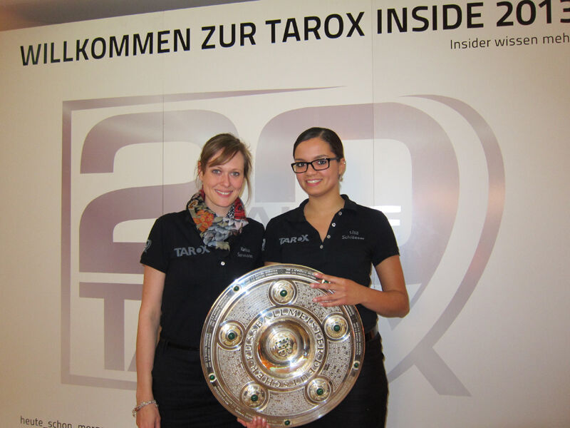 Karina Surmann (l.) und Lisa Schlösser, Tarox      (IT-BUSINESS)