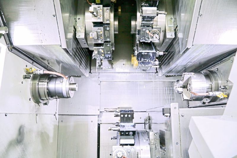 Blick in den Bearbeitungsraum der MT100 T3: Aufgrund des dritten Revolvers ist eine höhere Produktivität möglich. (Anne Richter, SMM)