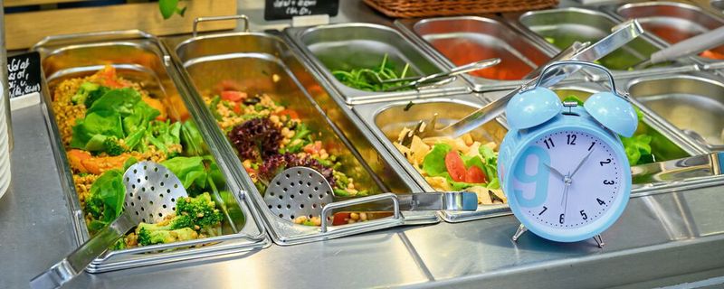 Der Stoffwechsel folgt unserer inneren Uhr: Unser Körper verarbeitet Nahrung je nach Tageszeit unterschiedlich, zum Beispiel sind viele Stoffwechselprozesse morgens aktiver als abends. (Bild:  David Ausserhofer/DIfE)