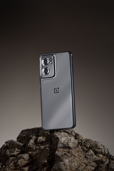 Das Oneplus Nord 2 CE 5G misst 160,6 x 73,2 x 7,8 Millimeter und bringt 173 Gramm auf die Waage. (Oneplus)