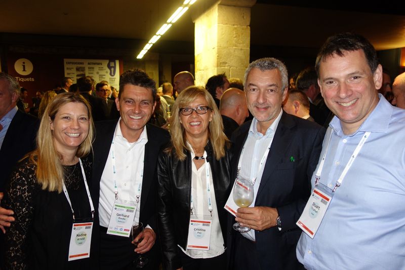 (v. l.) Nadine Arnold, Intel, Gerhard Riedle, Dedicom, Cristina Pez, ACER, Paolo Righi und Stuart Truman, Intel (Bild: IT-BUSINESS)