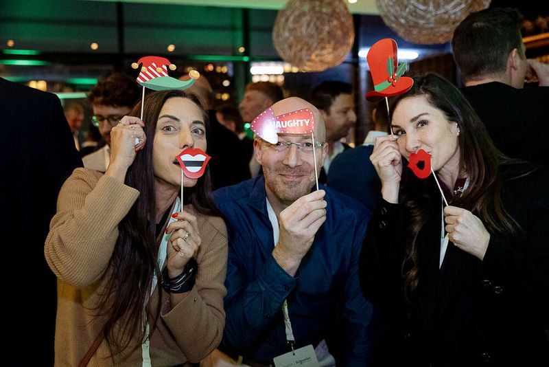 So naughty sieht Ceylan doch gar nicht aus? (Bild: Schneider Electric)