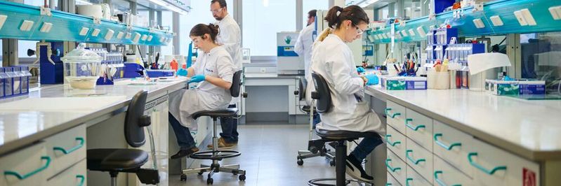 Delo investiert jährlich 15 Prozent seines Umsatzes in die Forschung und Entwicklung.(Bild:  Tomoko Nagakawa / Delo)