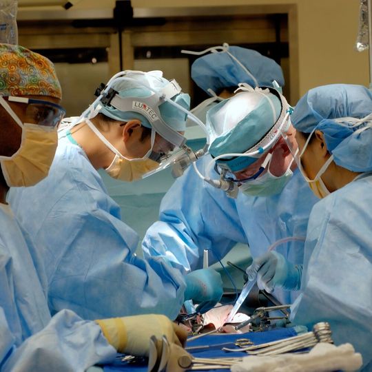 After surgery their average size of the plastic particles found in heart tissue decreased, and the particles came from more diverse types of plastics. After surgery their average size of the plastic particles found in heart tissue decreased, and the particles came from more diverse types of plastics.