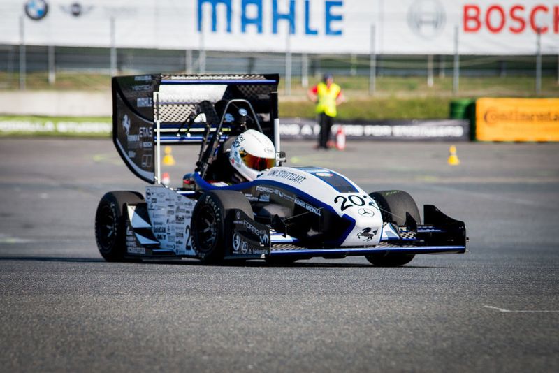 113 Teams aus mehr als 25 Nationen kämpften vom 8. bis zum 14. August 2016 um den Sieg bei Formula Student Germany 2016 am Hockenheimring. (FSG/Soukup)