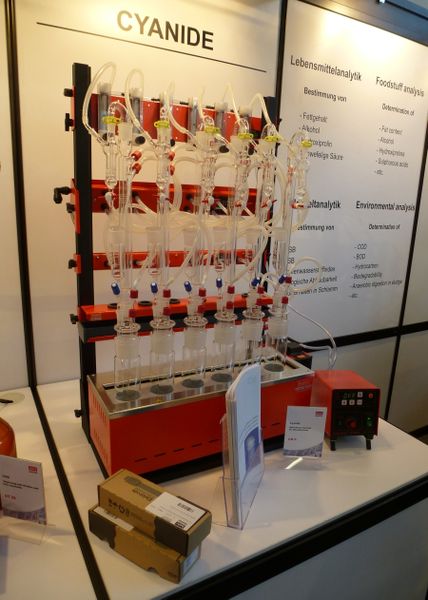 Impressionen von der diesjährigen Analytica, Halle A1/A2 Analytik und Qualitätskontrolle. Aufschluss-System für Gesamtcanid von Behr Labortechnik.    Weitere aktuelle Bilder und Nachrichten finden Sie auf unserer Landingpage zur Analytica, in unserem Visitorguide zur Messe oder in den kommenden Tage auch auf der Bildergalerie-Übersichtsseite . (Bild: Back/LABORPRAXIS)