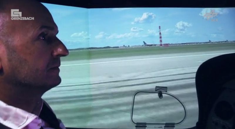 Blick aus dem Cockpit des  Grenzebach DA42-Simulator (DLR)
