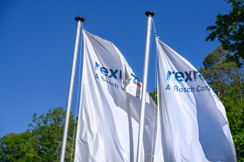 Bosch Rexroth blickt zufrieden auf das Jahr 2021 zurück. Die Zukunft hält auch viele Wachstumschancen bereit, wie man sagt. Erfahren Sie hier mehr, über die Wachstumstreiber, Bedenken und Trends des Automatisierungsspezialisten aus Lohr am Main.