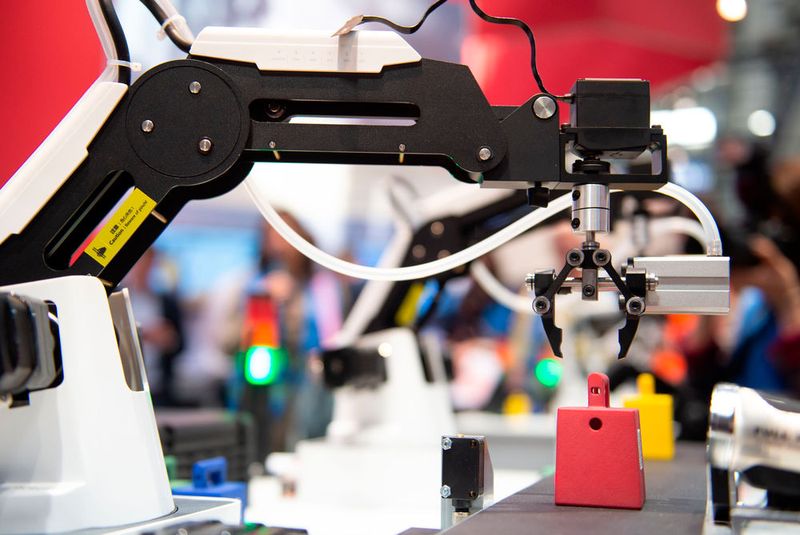 Presse-Highlight-Tour am 22. April 2018: Fujitsu Technology Solutions GmbH, Halle 7, Stand E16 (Bild: Deutsche Messe)