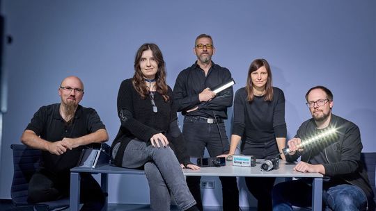 Auftrag der neu geformten Eckelmann-Unit „Vision AI“: durch bildverarbeitende Prozesse und maschinelles Sehen die Produktion und Prozesse der Zukunft zu gestalten – beispielsweise für 24/7 Qualitätskontrolle und Fehlererkennung durch visuelle Inspektion.  (Bild:  Eckelmann)