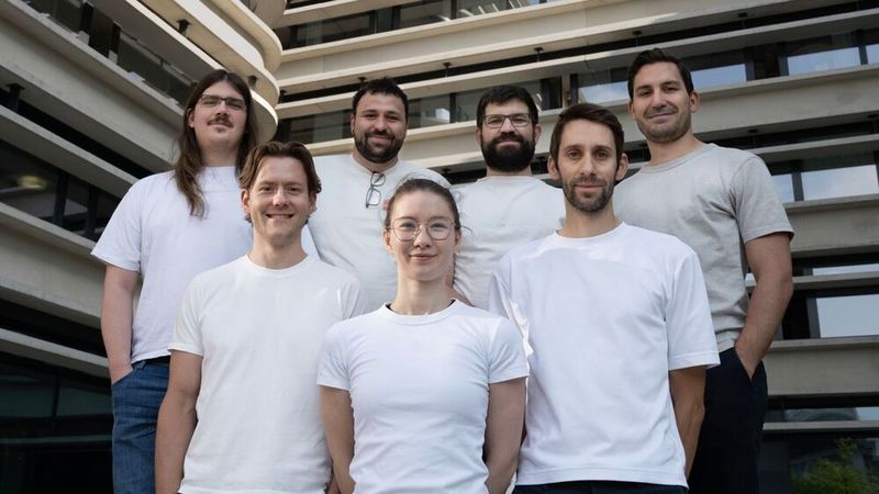 Robotik-Start-up: Das Team von Enact aus Zürich.(Bild:  Enact)