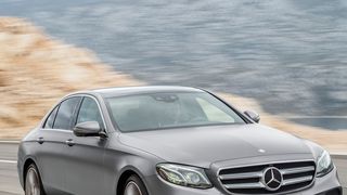 Der Leichtbau-Dachrahmen wird in der Mercedes-Benz E-Klasse verbaut. (Bild: Daimler)