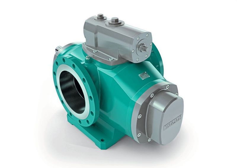 Speichertanks sind für verschiedenste flüssige oder gasförmige Stoffe die übliche Lagerungsform. Das Entleeren der Behälter kann jedoch insbesondere bei höher viskosen Medien schwierig sein und teure Restmengen hinterlassen. (Netzsch)