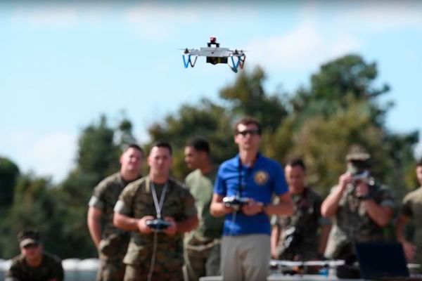 US-Armee und Marines entwickeln gemeinsam ein System, mit dem sich Drohnen auf einem 3D-Drucker bedarfsgerecht binnen 24 Stunden herstellen lassen.  (Bild: David McNally, army.mil)