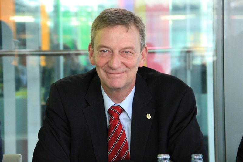 Anlässlich der Eröffnungspressekonferenz sagte Thomas Walter, Bereichsleiter Industrie & Technologie der Messe Stuttgart, dass man 2012 auf der Vision mit 7000 Besuchern rechnet. (Bild: Schäfer)