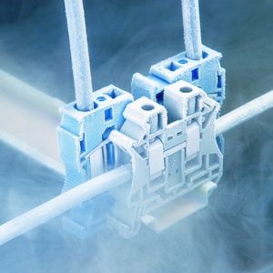 1 Im Rahmen der Temperaturschockprüfung  ... gemäß DIN 
EN 60352 T4 wird 
die Reihenklemme über 100 Zyklen raschen Temperaturwechseln ausgesetzt.