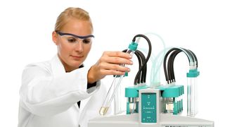 Der 743 Rancimat ist ein System zur Messung der Oxidationsstabilität und ermöglicht die simultane Analyse von bis zu acht Proben.  (Bild: Deutsche Metrohm)