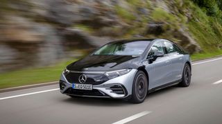 Die Reichweite des EQS liegt bei ungefähr 600 Kilometern. (Bild: ampnet/Autoren-Union Mobilität/Daimler)