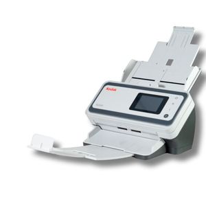 Der automatische Vorlageneinzug der N2000-Serie fasst bis zu 100 Blatt im A4-Format. Das SurePath-Papierhandling mit Ultraschall-Sensoren ermöglicht bei Doppeleinzügen eine interaktive Fehlerbehebung direkt am Scanner. (Bild:  Kodak Alaris)