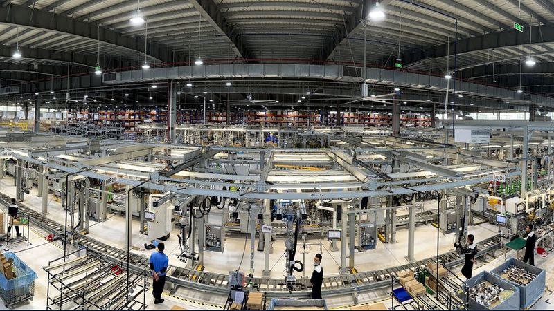 Gegen den Trend: Der neu formierte Zulieferer ZF Foxconn Chassis Modules rechnet bis 2029 mit einer Verdoppelung des Umsatzes.(Bild:  ZF Foxconn)