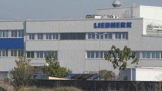 Zu den internationalen Großunternehmen, die sich in Bulgarien in der Nähe von Plovdiv niedergelassen haben, gehört Liebherr. (Stier)