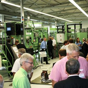 Automation Valley – PROFILE: Über 70 Teilnehmer nahmen an dem PROFILE-Treffen zum Thema „Automatisierung in der CFK-Wertschöpfungskette“ mit anschließender Firmenbesichtigung der LIBA Maschinenfabrik GmbH in Naila teil.