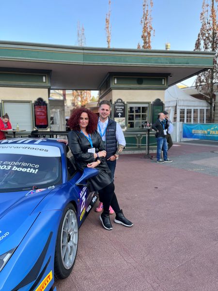 Noch ist nicht entschieden, wer das Rennauto fährt, Besa (IT-BUSINESS) oder Joshua Kaßing (semperis)? (Bild: IT-BUSINESS)