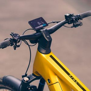 Das Bordsystem bietet im Fall des Pedelecs ein großes Farbdisplay.(Bild:  Flyer/pd-f)