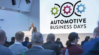 Vertrieb, Service, Digitalisierung: Die neuen Automotive Business Days bieten Profis aus dem Automobilhandel und -service bereichsübergreifendes Wissen aus allen Handlungsbereichen des Kfz-Geschäfts. (Stefan Bausewein, Collage Meike Ludwig/»kfz-betrieb«)