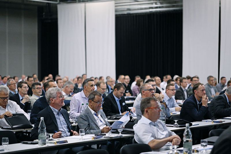 Mit dem Ostschweizer Technologiesymposium hat der Produktions- und Technologieverbund Ostschweiz zusammen mit der Fachhochschule Ostschweiz eine Plattform für den praxisbezogenen Wissenstransfer geschaffen. (Produktions- und Technologieverbund Ostschweiz)