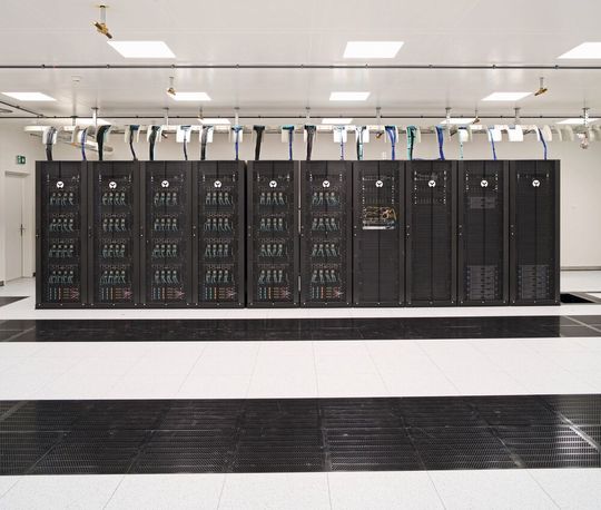 Phoeniqs' AI supercomputer is optimized for running, training, and orchestrating complex AI models—such as large language models—in an industrial setting. It combines high-performance computing with uncompromising data security.(Image: Phoeniqs)